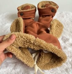 PELUŞ ŞAPKA PATİK TAKIMI