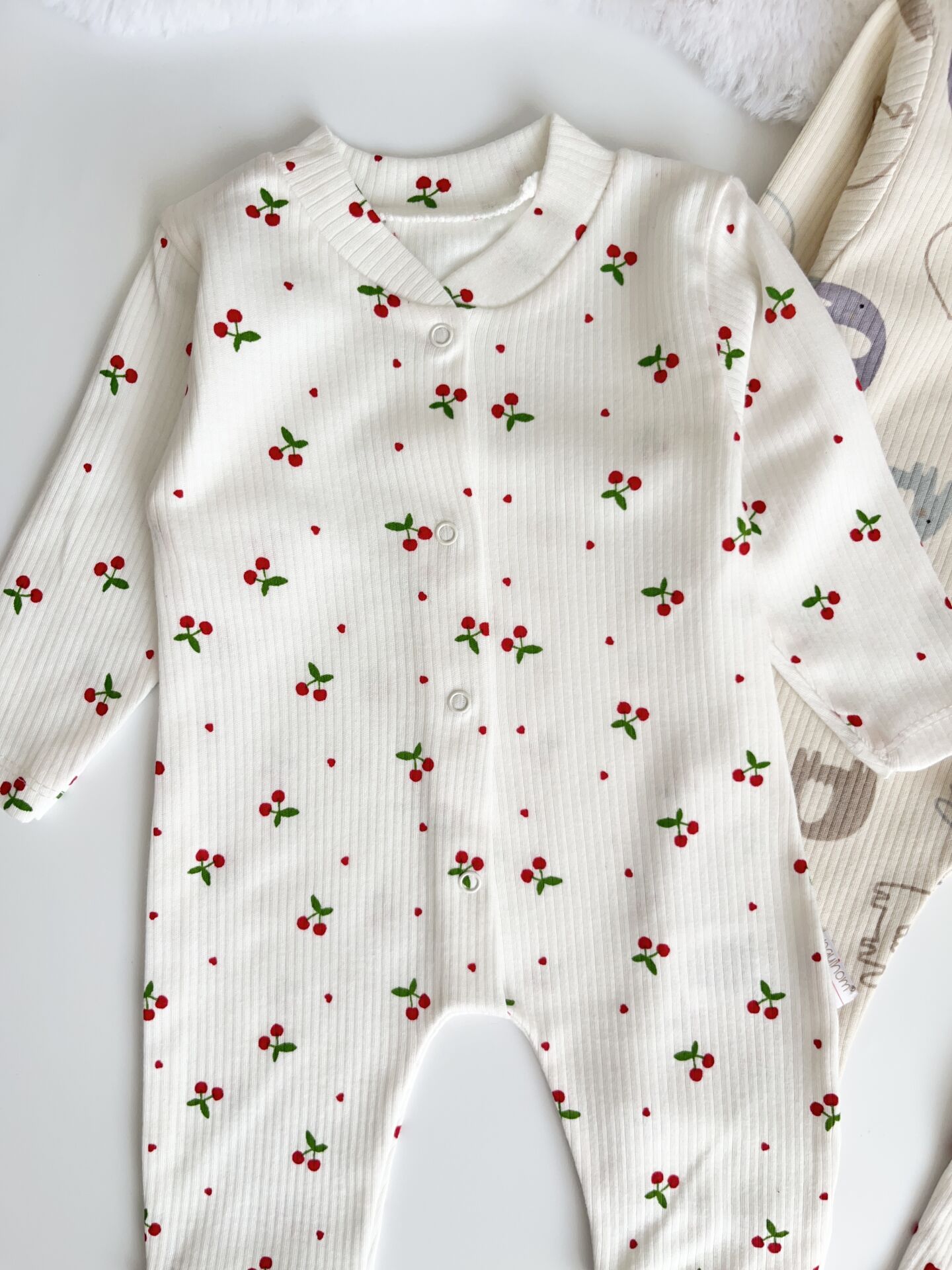 KİRAZ BASKILI UNİSEX FİTİLLİTULUM