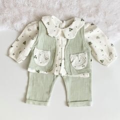 ÇITIR ÇİÇEK BASKILI YELEK VE GÖMLEKLİ MÜSLİN 3'LÜ TAKIM