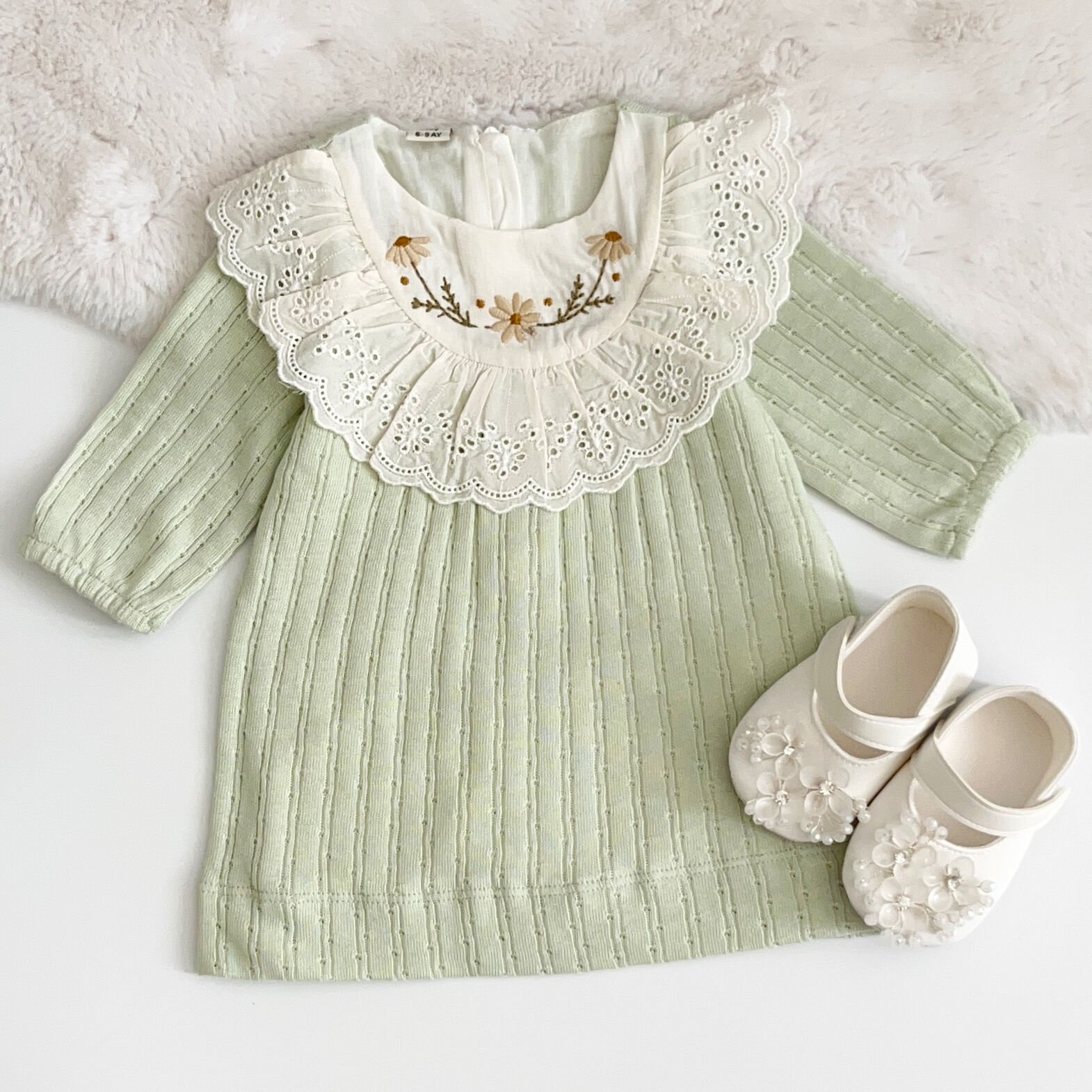 İŞLEME DETAYLI FİSTO YAKALI ELBİSE