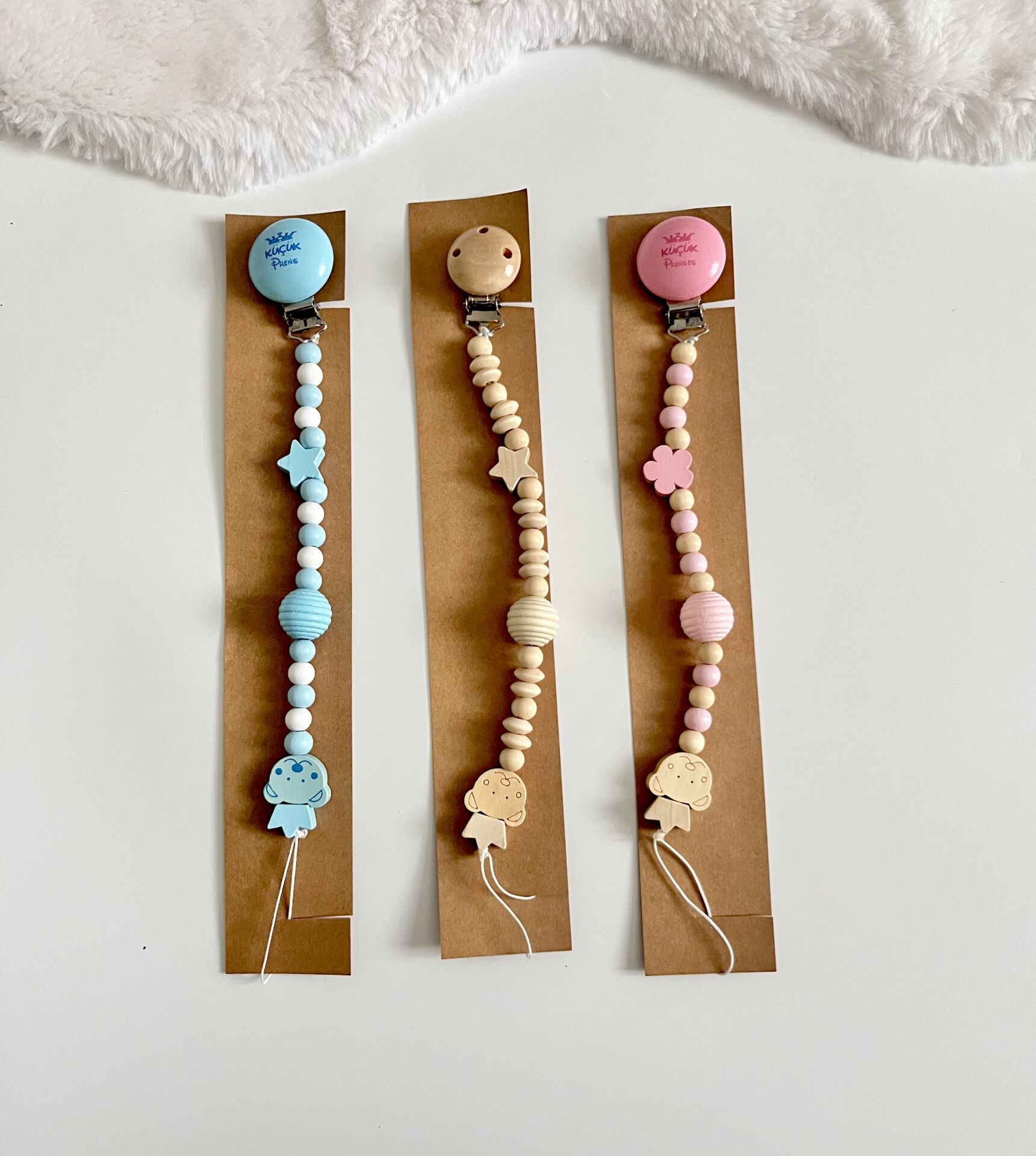 AHŞAP EMZİK ASKILIĞI